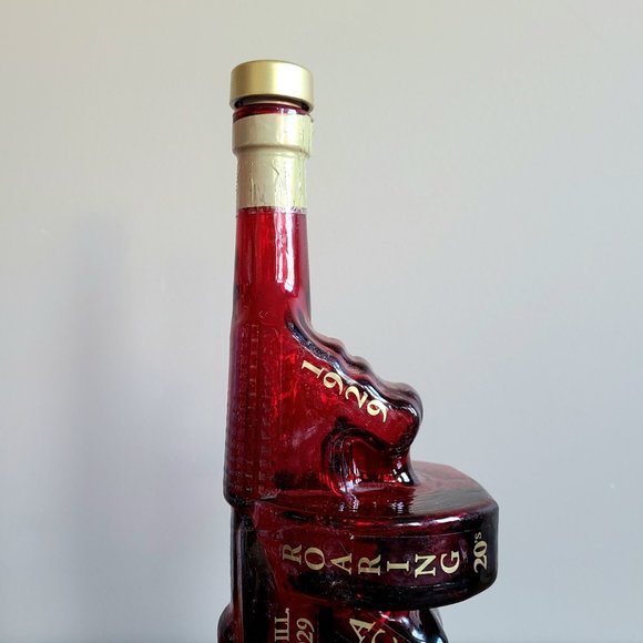 Tommy guns tequila Gold empty red bottle - Picture 6 of 11